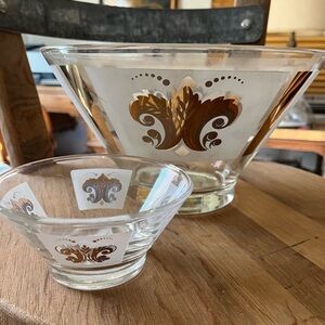 Vintage Anchor Hocking Fleur de Lis chip and dip set